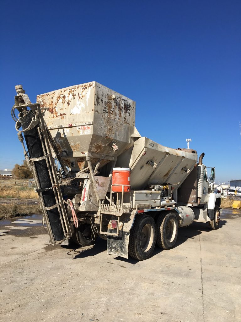 Used Elkin 2YD Self-Contained Volumetric Mixer for Sale in